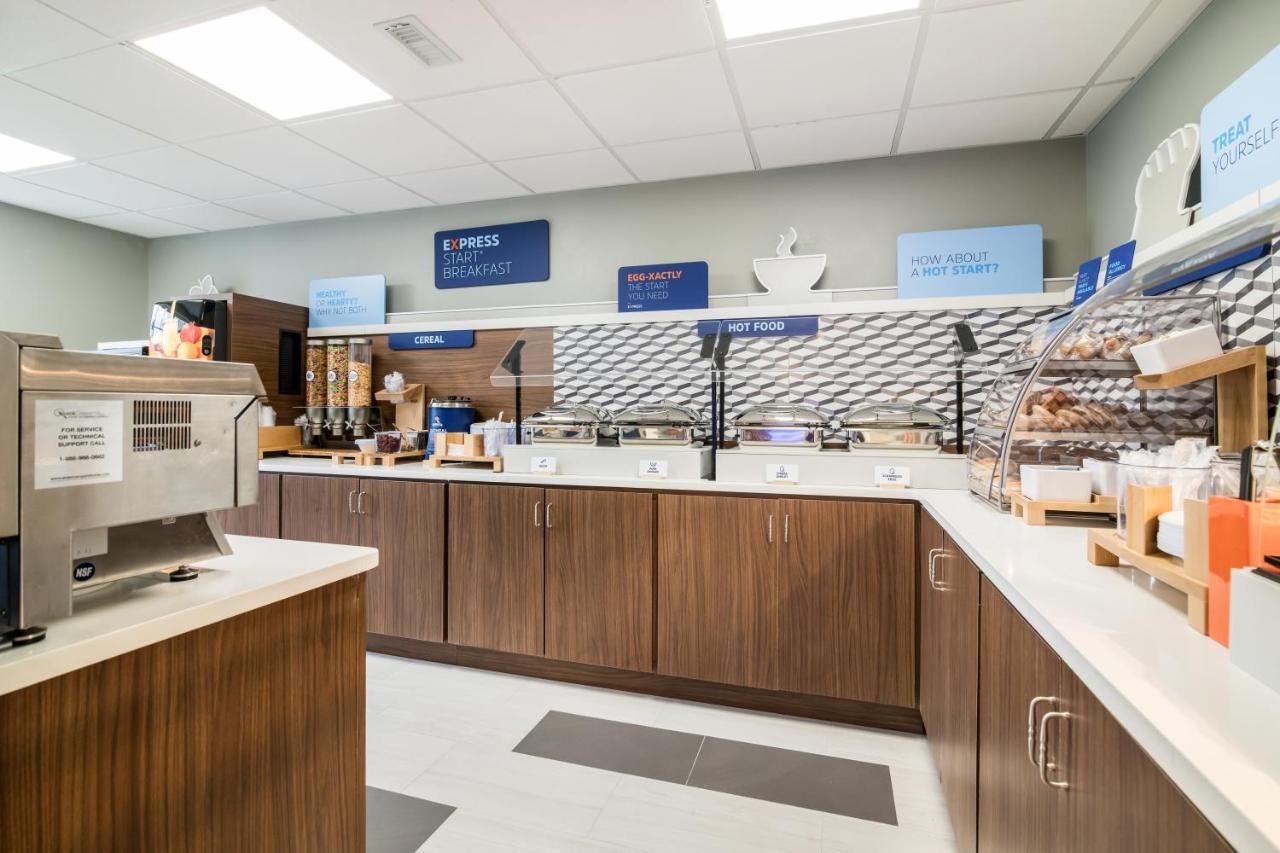 Holiday Inn Express - Plymouth By Ihg Luaran gambar